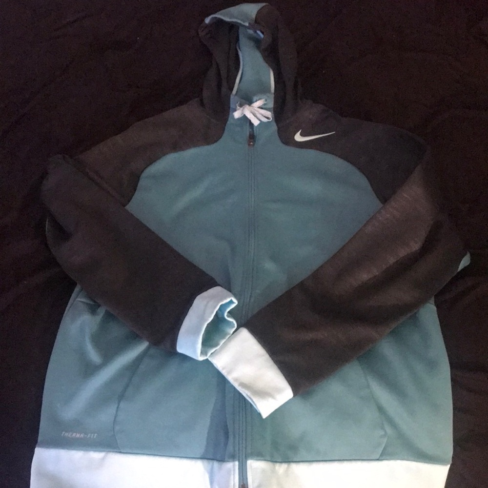 Nike Therma-Fit Hoodie